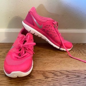 Women’s Nike shoes